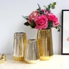 Vasen nordischer Stil hoher Keramik vertikaler Muster Vase für Wohnkultur Tisch Mittelstücke Hochzeitsfeier - Golden