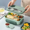 Lunchboxar Väskor fack Lunchlåda Plast Portable Lunchbox Students Office Bento Box Microwave Food Containrar med pinnar Forksked