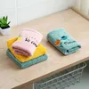 Handdoeken gewaden zachte Koreaanse stijl handdoek cartoon borduurwerk zakdoek voor huishoudelijke muur gemonteerde badkamer keukenbenodigdheden