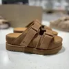 2024 Designer Sandálias marrons marrom areia de areia de areia de borracha de borracha de borracha moda casual com fundo pesado Sandalle Sandal Sandals Sandals Tamanho 35-44