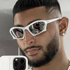 Óculos de sol Moda Punk Sports 2022 Designer de luxo Silver Mirror Y2K Sun Glasses Men Mulheres Bat Rectangle 2000S Eyewear 254Q