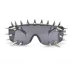 2020 Rivet Spike Decoration Windproof Hip Hop Men Punk Sunglasses Goggles Fashion Women Stage Bar Party Sun Słońce FML1 219J