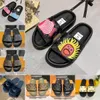 Designer Pool Oreiller Slides Sandales Couples Slippers Moule Plat Moules Femmes Sandales Summer Chaussures Place Plans Facile à porter Chaussures Sandale Flat Sandale Sandale