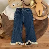 Automne Winter Childrens Girls Plans en peluche Denim plus Velvet Warm Toddler Girls Pantalon évasé en dentelle