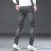 Designer de jeans masculin Spring Grey Jeans Slim Fit Slim Fit Small Feet Elastic Pantal