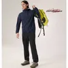 Водонепроницаемая дизайнерская куртка на открытом воздухе спортивная одежда сквамишская толстовка мужчина на открытом воздухе.