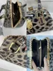 Designväska högkvalitativ patentläder Boston Leopardväska handväska axelväska mjuk läder mini damer lyx mode shopping multi-colo