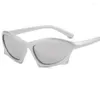 Óculos de sol Moda Punk Sports 2022 Designer de luxo Silver Mirror Y2K Sun Glasses Men Mulheres Bat Rectangle 2000S Eyewear 254Q