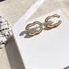Yüksek Kalite Asla soldu 18k altın kulak saplama tasarımcısı Marka Mektup Küpe Geometrisi Klasik Küpe Kristal Düğün Moda Takı Aksesuarları A1112