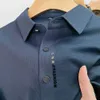 Chemises habillées pour hommes Waffle Men T-shirt à manches courtes haut de gamme 2023 Été Nouveau Businet de soie de glace luxueuse Luxe Polo sans couture Polo mince section D240427