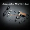 1: 3 M92 Modèle de pistolet en alliage Modèle de pistolet détachable Exquise Mini Mini Keychain Look Real Fake Gun Pubg Collection Fidget Toy Cadeaux pour les cadeaux d'anniversaire pour garçons adultes