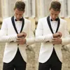 Aangepast gemaakt één knop Ivory bruidegom Tuxedos Shawl Rapel Bruidsmensen Heren Wedding Prom Suits Jacket Pants Gordel Tie H315 295O