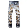 Jeans masculin Europe et American Embryo Tear Mens Am Fashion Brand de mode Célans de motif de léopard Q240509