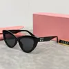 Designer Sonnenbrille Mu Katzen-Eye-Sonnenbrille für Frauen Premium-Buchstaben Peplum Sonnenbrille Premium-Qualität Ladie Designer Miui Lunette de Soleil Mui Mui Sonnenbrille