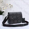 Luxurys Designer bags men Leather Black Flowers Messenger Crossbody Bags Shopping Bag Men Shoulder bag Handbags Women Wallets purse tote ba M46255 N42710