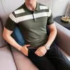 Modische Business Mens Down Shirt Summer Stripe Slim Fit Top Mens Casual Button Design kurzärmeliges Polo -Shirt 240428