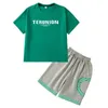 Ensembles de vêtements Summer Boys Coton Alphabet Cartoon T-shirt Tops + Patchwork Plaid Shorts Pant Set School Kids Kid