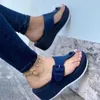 Slippers Sandals pour femmes Chaussures d'été Place Plateforme Clip Clip Toes Backle Backle Pu Leather Femme Femmes Casual 2024