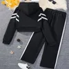 Set di abbigliamento set da due pezzi di felpe con cerniera bianca e nera con cerniere per ragazze invernali pantaloni casual pantaloni da festa di compleanno in costumi da festa di compleanno