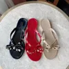 Designer Luxury Slipper Rivet Slipper Summer Women Beach Flip Flops Shoes Classic Quality Studded Ladies Cool Bow Knot Flat Slipper Female Sandals Shoes