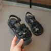 Sandales 2024 Nouveau enfant d'été Fashion décontractée Baotou Baotou Chaussures tissées Baby H240510
