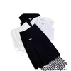 Deux pièces de robe Designer Trendy Summer Suit Jirt T-shirt plissé mode Hot Diamond Decor
