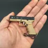 1: 3 Mini G17 Metal Toy Gun Model Legering Keychain Draagbare afneembare look Real Fake Gun Collection Colorful Fidgets speelgoed Indrukwekkende verjaardagscadeaus voor jongens volwassen