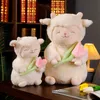 Simpatico giocattolo di peluche di pecora tulipica kawaii capra ripieno giocattolo per bambini che dorme da bambola rilassante per la stanza del cuscino morbido decorazione regalo di Natale regalo di compleanno divertente