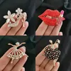 Broches kioozol mignon lèvre danse girl high talons broche pour femmes bijoux de mode accessoires épingles cadeaux copine tendance 001 ko1