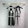 Kentsel Seksi Elbiseler Tasarımcı İlkbahar/Yaz Ünlü Işık Olgun Stil V Yastık Kolsuz Breasted Contlast Renk Elbise XFVJ
