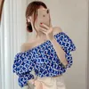 Blouses pour femmes Femmes Summer Style Tops Lady Casual Short Puff Sleeve Stand Collar une épaule imprimée Blusas Korean Murffon
