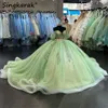 Sage Green Princess Quinceanera Robes Lace Applique Robe de bal perle sur les cristaux Crystals Birthday Prom Vestido Court Train