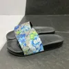 Sandały designerskie dla mężczyzn Kobiety kwiatowy platforma drukowania Kapcie Włochy Top Brocad Ruble Flat Bottom Slajdes Luksusowe niskie letnie plażowe sandały męskie klapki