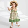 Mädchenkleider Amila Babykleid 2024 Sommer Baumwolle Vintage Floral Garden Resort Casual Sling gepresst Falten 0-6y