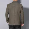 Männer im englischen Stil Männer Schaf Wolle Blazer Kamelgrau Streifenanzug Jacke Männliche elegante Outfits Klassische Uniform Kleidung Spring 240507