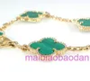 Designer Top Luxury Original Vancllf Jewelry and 18K Gold Bracelet with Box - B3909 Lucky Grass Plated 18K Gold Sky Star