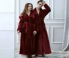 AMOUVRES HIVER Extra Long plus taille Flanelle Coralle de la toison chaude Bathrobe chaud Dobby Kimono Bath Robe Bridesmaid Sexy Dreshing Bown2267803