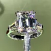 Luxury Emerald Cut 4CT Lab Lab Diamond Ring 100% Original 925 STERLING SIGNEGEG FAMICATION BAGLE DE MARIAGE SINGS POUR FEMMES BIELRIE DE BRIDAL 300G