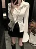 Bluzki damskie 2024 Black Bell Sleeve Top Vintage Corset Biała koszula Kobiety długa gotycka lolita rozszerzona koreańska bluzka