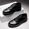 Chaussures habillées fête des hommes style britannique Round Head Loison en cuir noir Business Wesing Formal Wear Plateforme Mariage de mariage