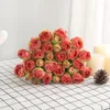 Dekorativa blommor Hand Holding Flower 10 Head Artificial White Rose Birthday Party Seting Bouquet Ornaments Home Living Room Decor Flore