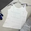 Designer Women's Tank Top 2024 Spring/Summer Ny produkt Small Style Slim utseende Vit Tank Top Pearl Embellment Rem för kvinnor