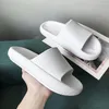 Slippers Summer Femmes Couleur solide Solide Sandales Eva Sandales coréennes Casual Platforms Home Chaussures de maison Place Bathroom Times de couple