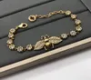 Luxe ontwerper retro Little Bee Charm Bracelets Rhinestone Brass Material For Women Party Lovers Gift Jewelry8384019