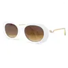 Lunettes de soleil Rétro Small Frame pour femmes Luxury Vintage Pearl Decoration Y2K Sun Glasses Shades UV400 Eyeglass