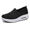 Scarpe casual Donne per scarpe da ginnastica comoda SOLE SOLE SOLE SOLE MESH traspirabile Female Slip-On Durevoli piatti per il tempo libero a molla elegante di dimensioni 42