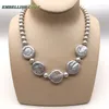 Pendants Style ethnique Gris Gris Grande Coin ronde plate et perle de 8 mm Collier de cou de perles fraîches Face pour femmes