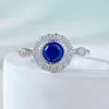 Cluster Anneaux Bijoux S925 argent plaqué 5,0 mm Pigeon Blood Rouge Blue Gang Bleu pour les femmes Porter quotidiennement Petite et polyvalent