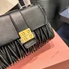 Designer Totes Bag Matelasse Handbag Högkvalitativ axelväskor 3D Texture läder crossbody unga flickväskor gåvor med låda storlek20x15cm