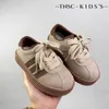 أحذية الأطفال أحذية الأطفال 2024 الربيع الجديد لوحة عارضة أزياء الكورية الطبعة الوسطى والكبيرة H240510